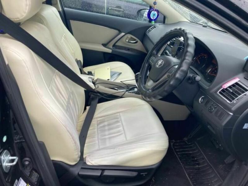 AVENSIS WAGON