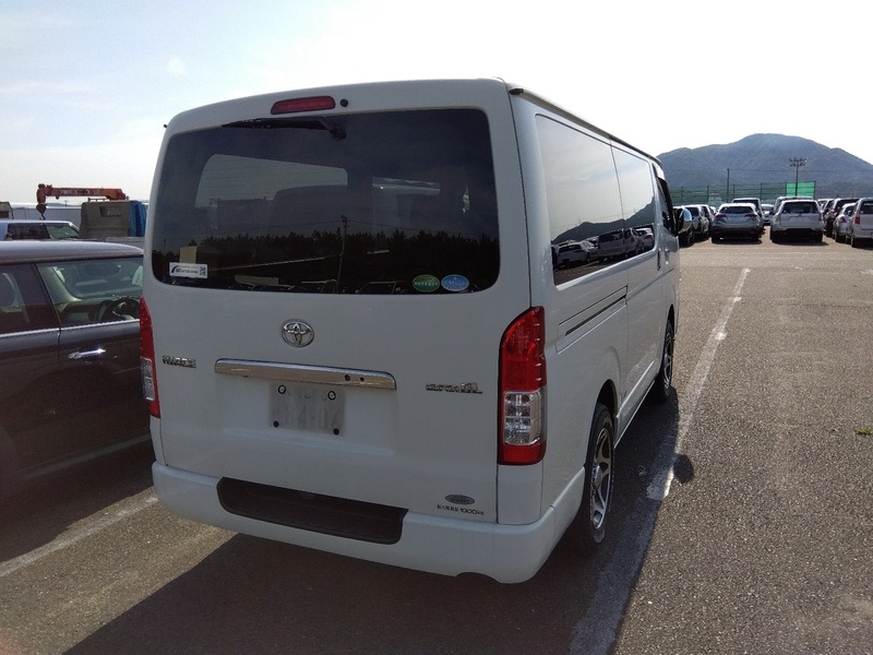 HIACE VAN