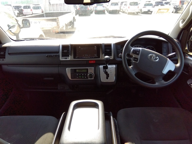 HIACE VAN