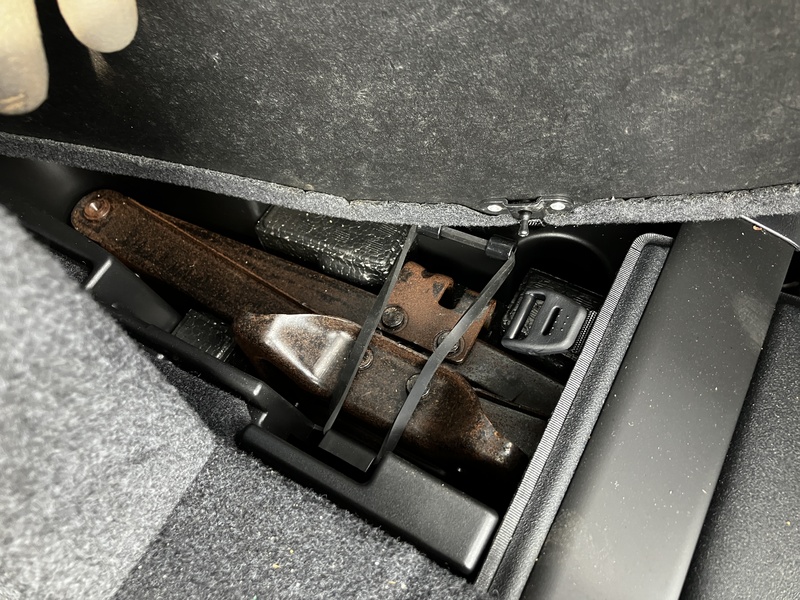 KLUGER L