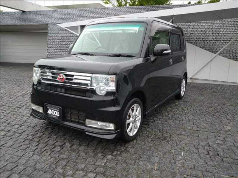 TOYOTA PIXIS SPACE