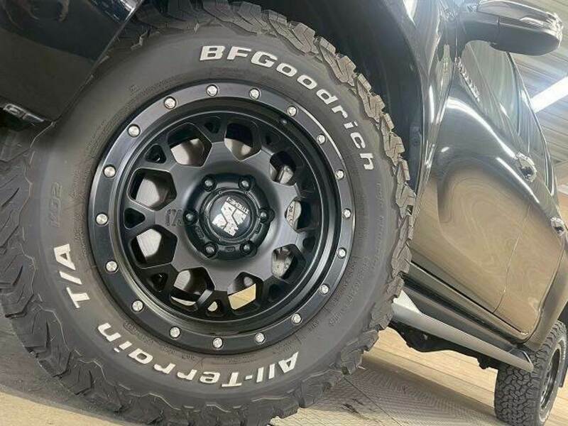 HILUX
