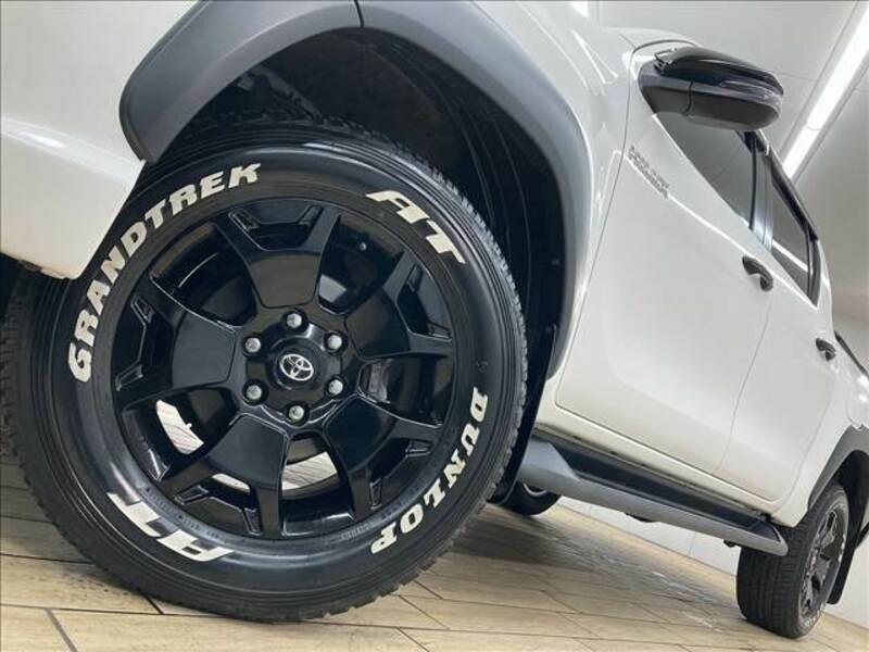 HILUX