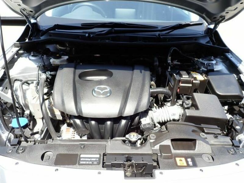 MAZDA2