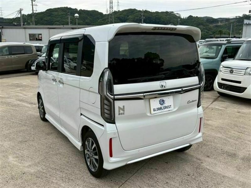 N BOX CUSTOM
