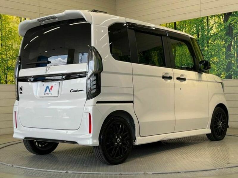 N BOX CUSTOM