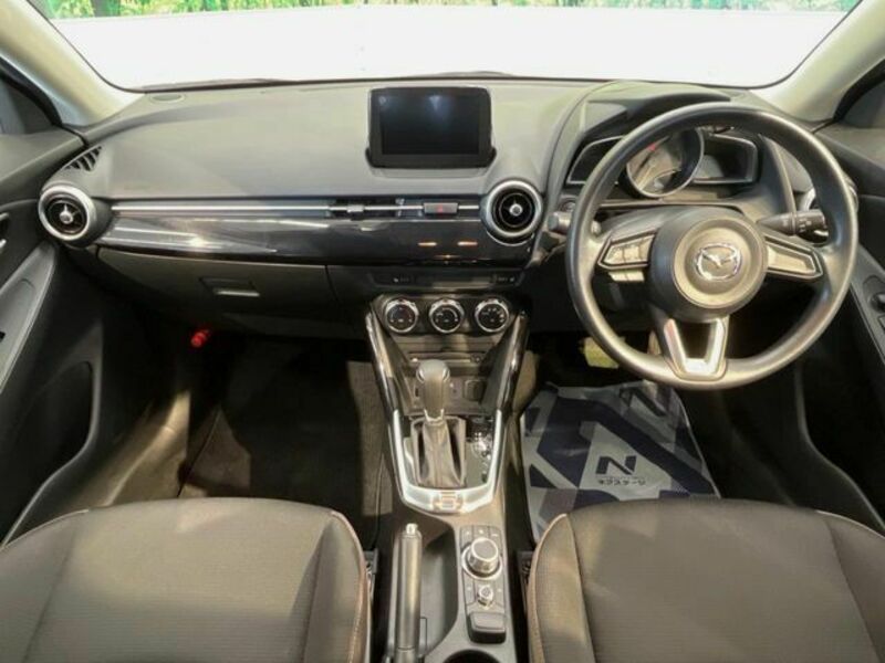MAZDA2