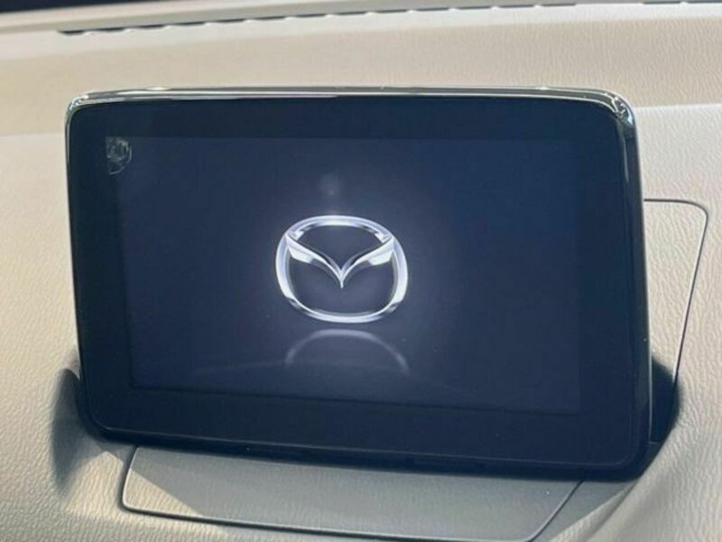 MAZDA2