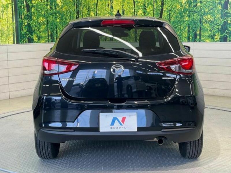 MAZDA2