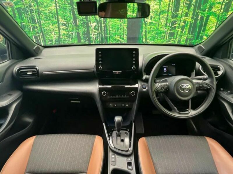 YARIS CROSS