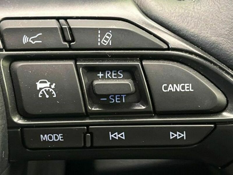 YARIS CROSS