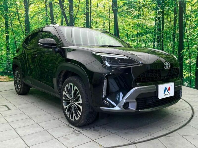 YARIS CROSS