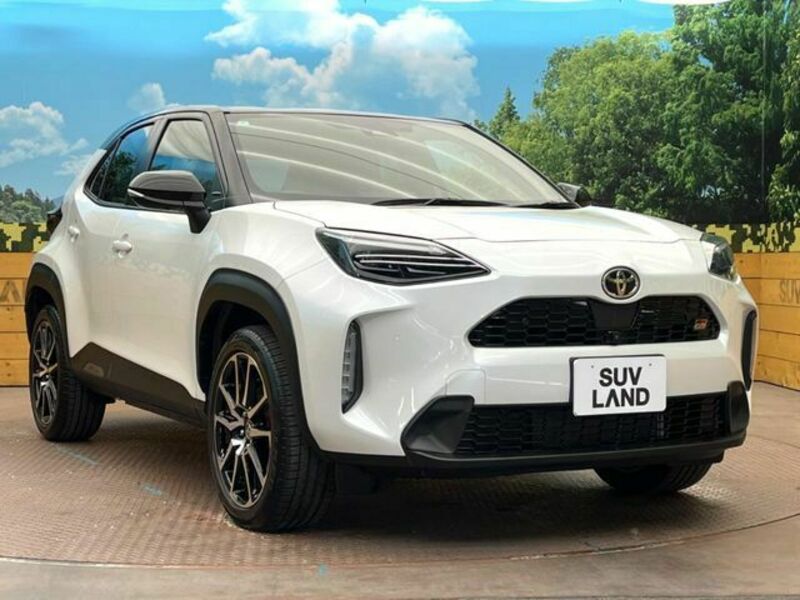 YARIS CROSS