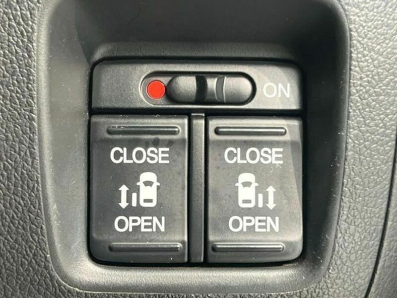 N BOX