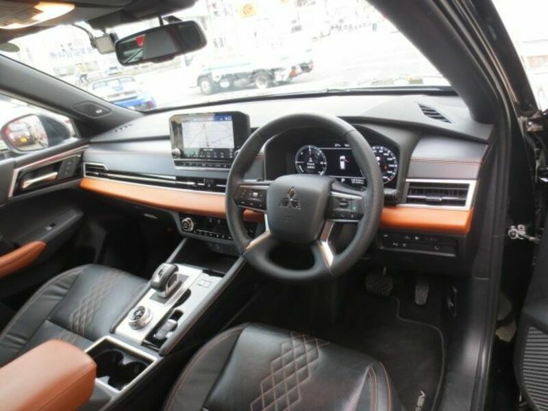 OUTLANDER PHEV