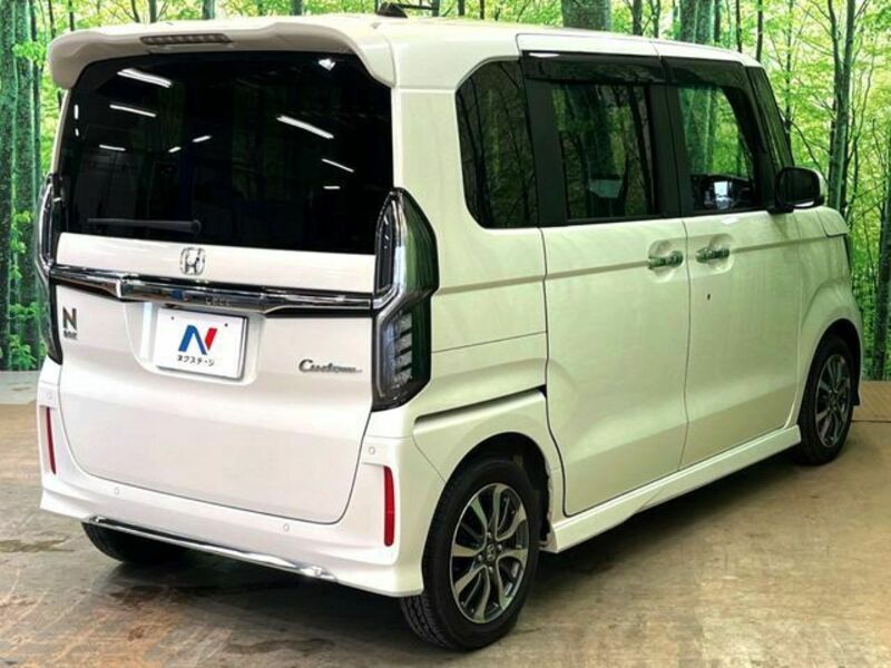 N BOX CUSTOM