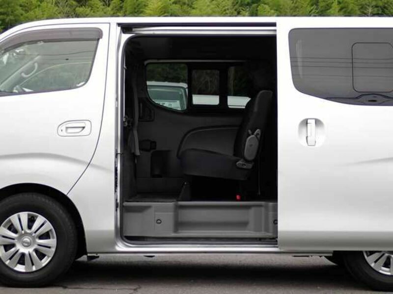 NV350 CARAVAN