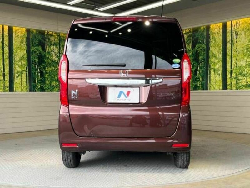 N BOX