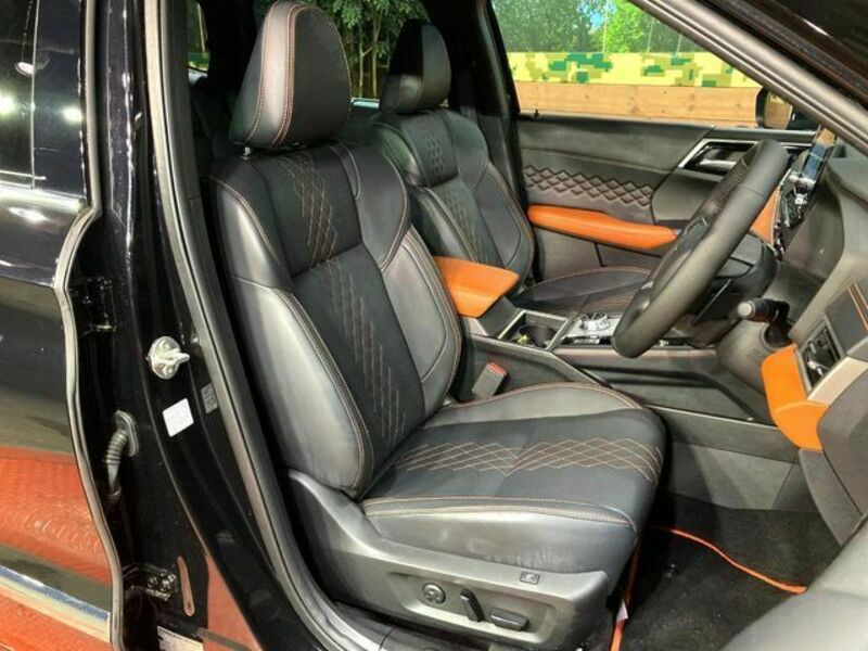 OUTLANDER PHEV