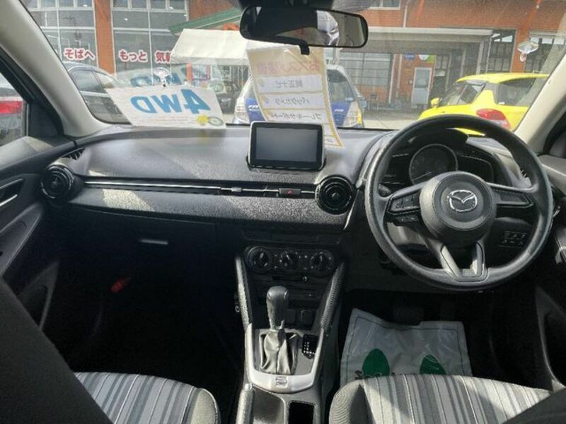 MAZDA2