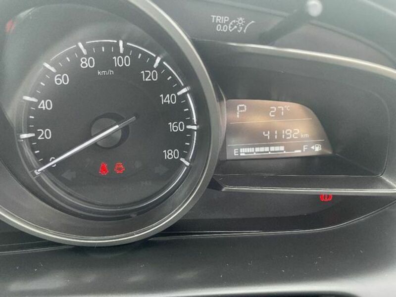 MAZDA2