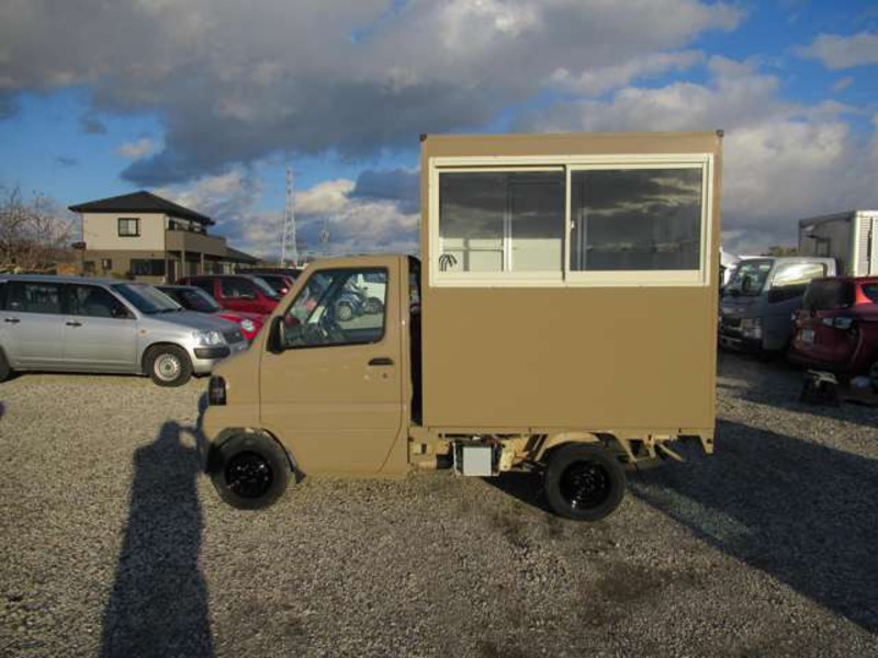 MINICAB TRUCK