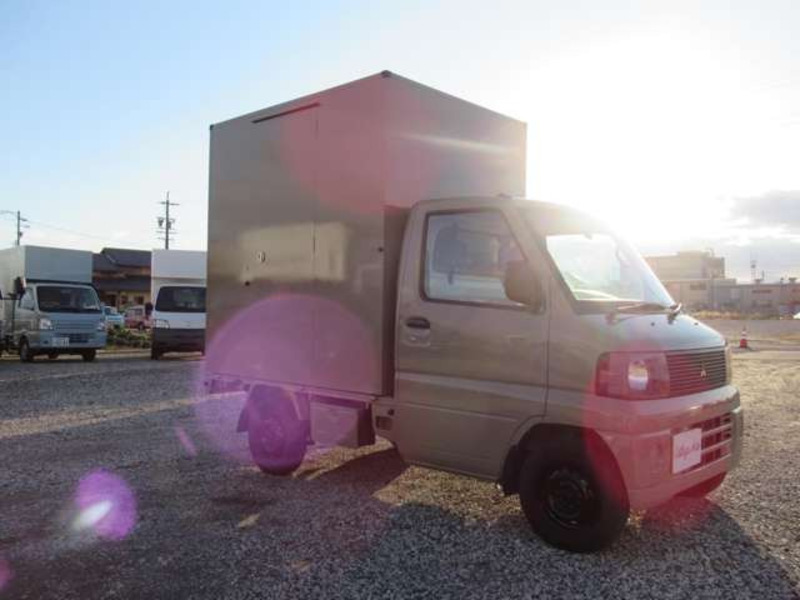 MINICAB TRUCK