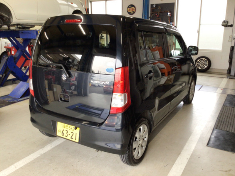 WAGON R