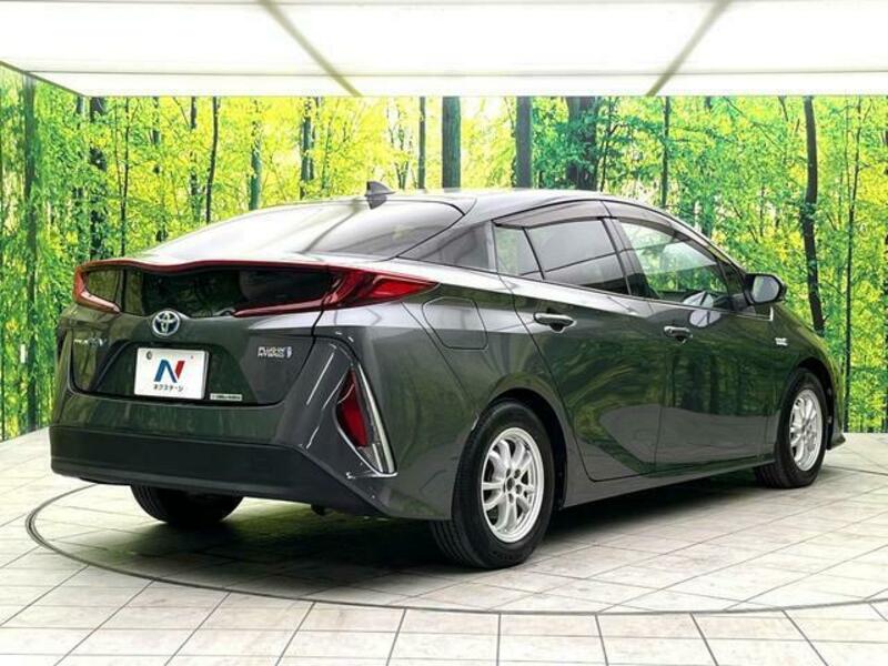 PRIUS PHV