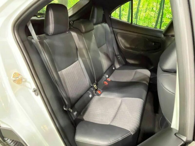 YARIS CROSS