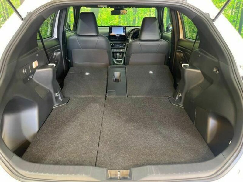 YARIS CROSS