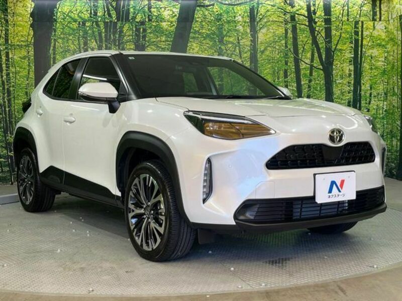 YARIS CROSS