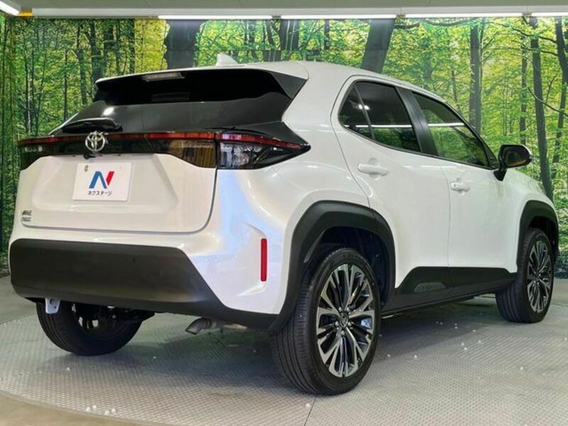 YARIS CROSS
