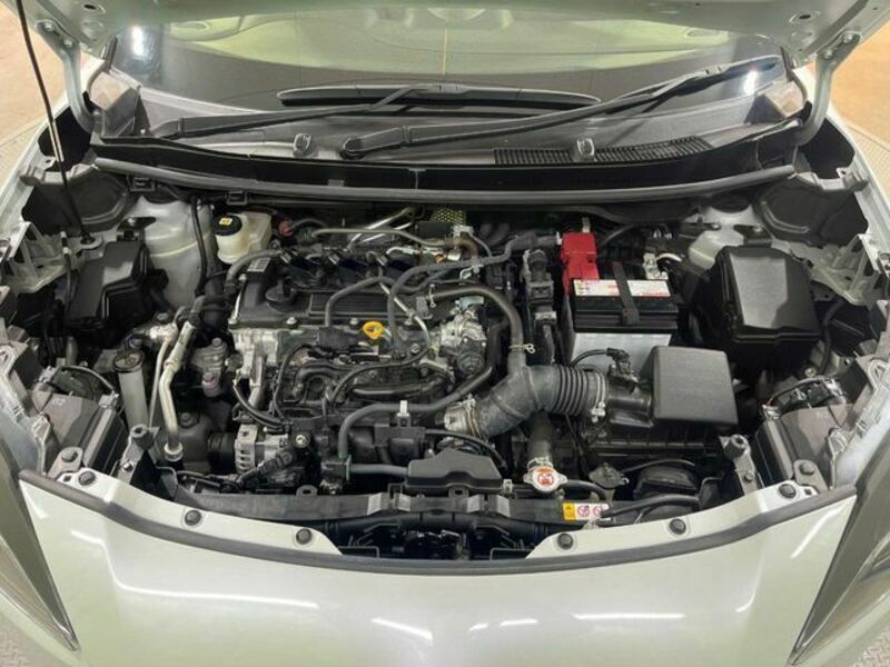 YARIS CROSS