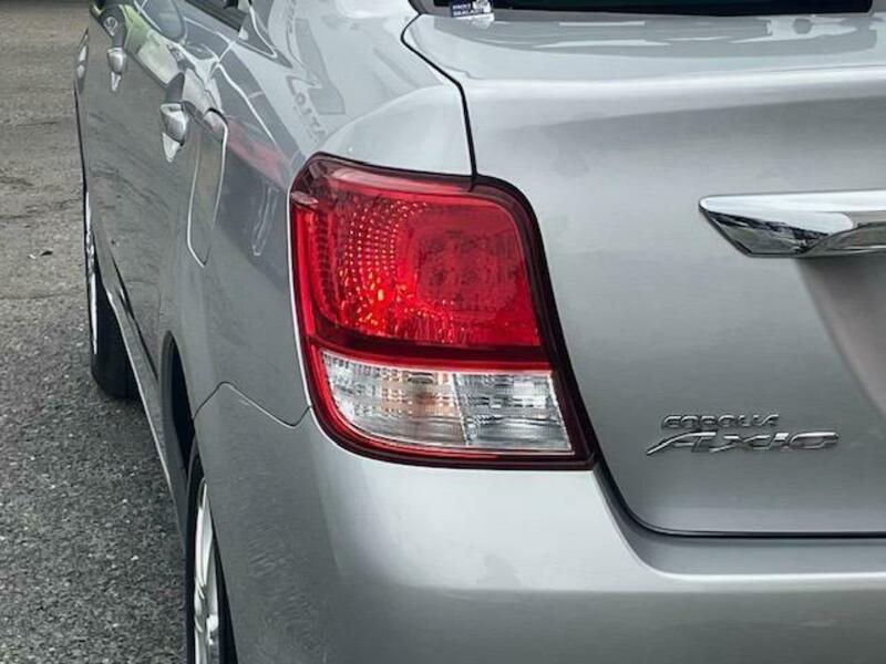 COROLLA AXIO