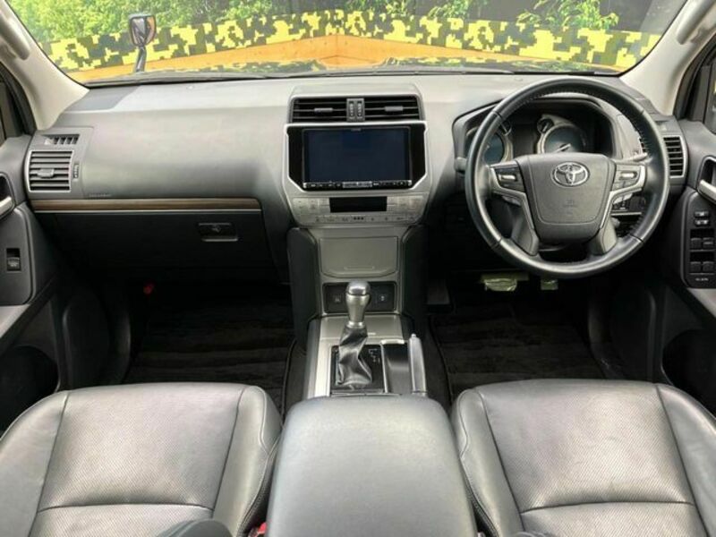 LAND CRUISER PRADO-1