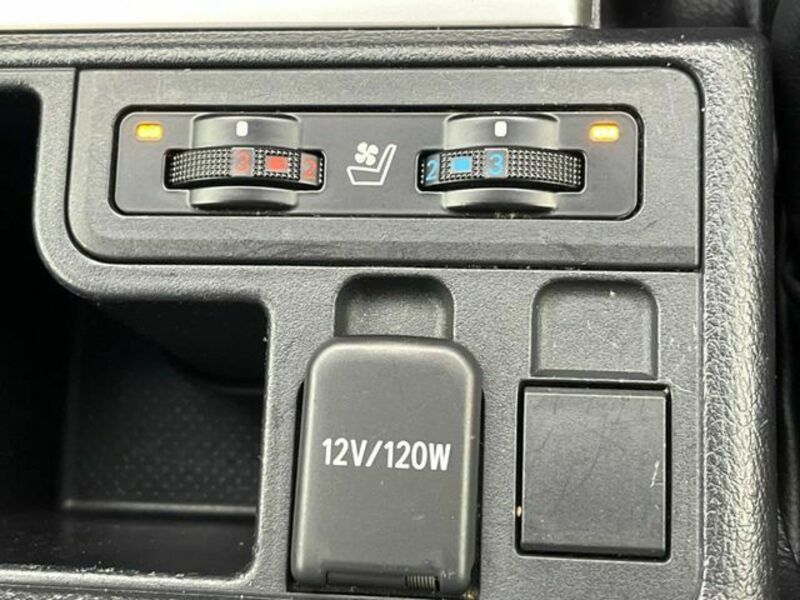 LAND CRUISER PRADO-5