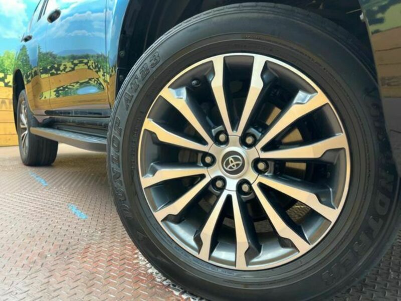 LAND CRUISER PRADO-12