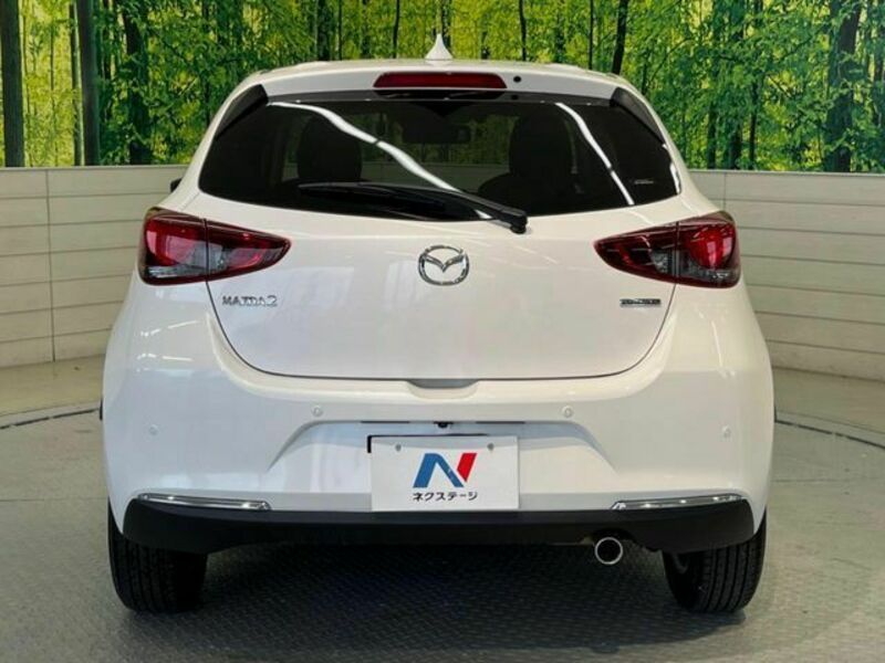 MAZDA2