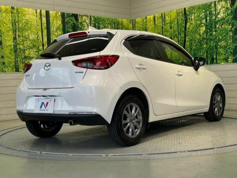 MAZDA2