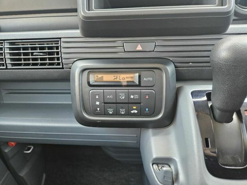 N-VAN