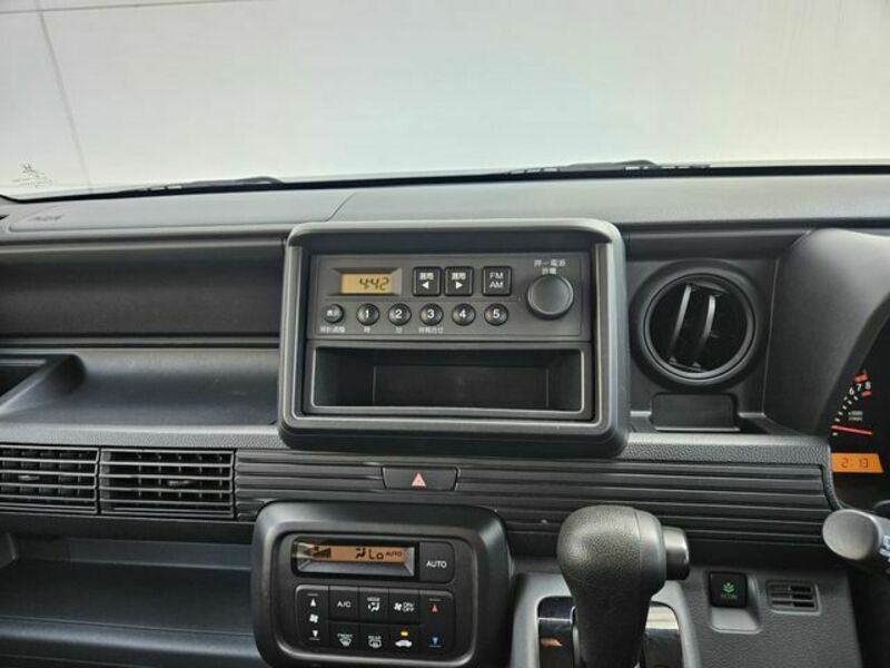 N-VAN