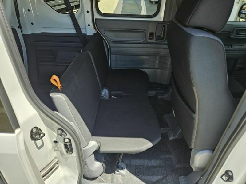 N-VAN