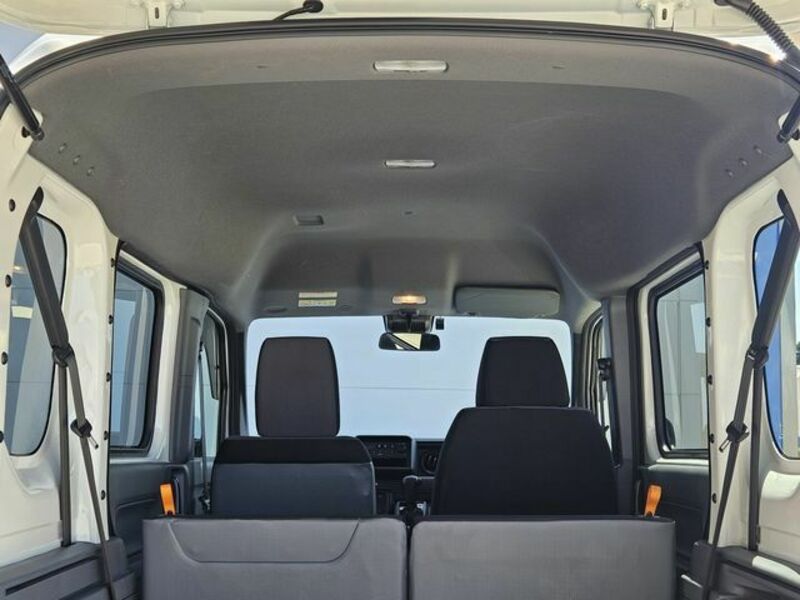 N-VAN