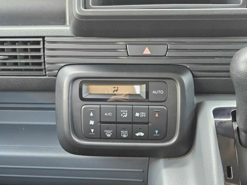 N-VAN
