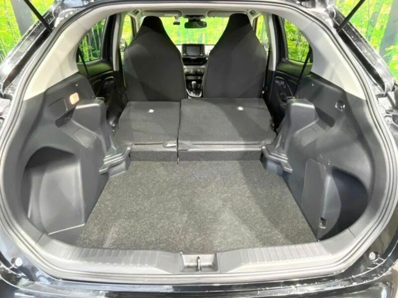 YARIS CROSS