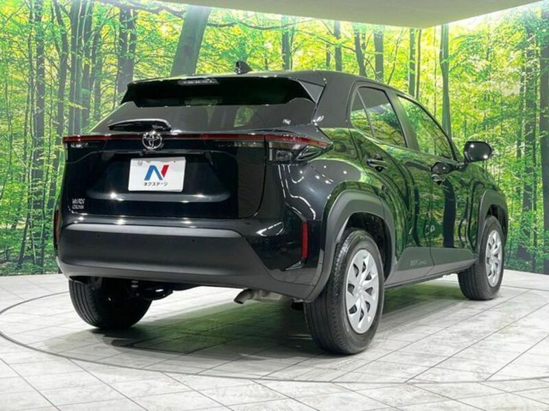 YARIS CROSS