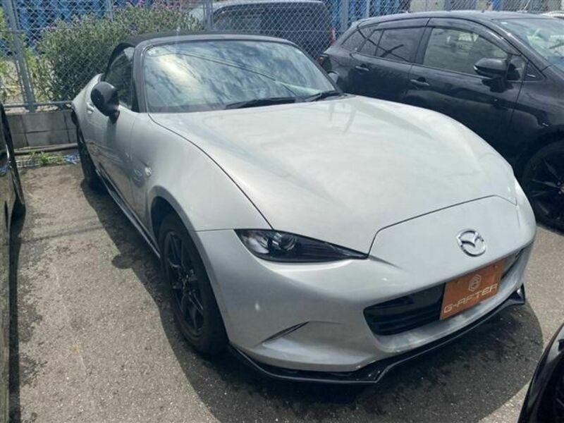 ROADSTER-0