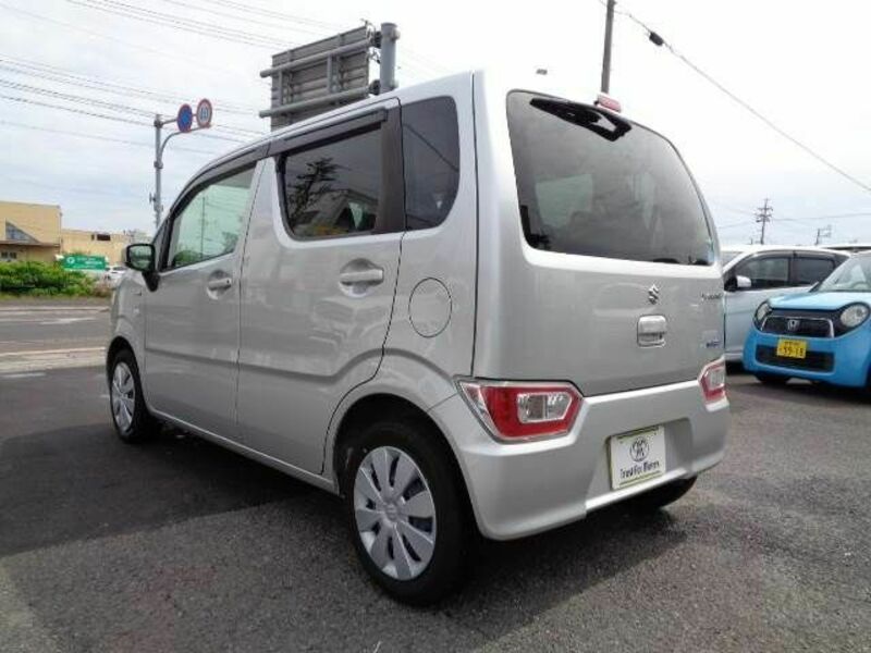 WAGON R