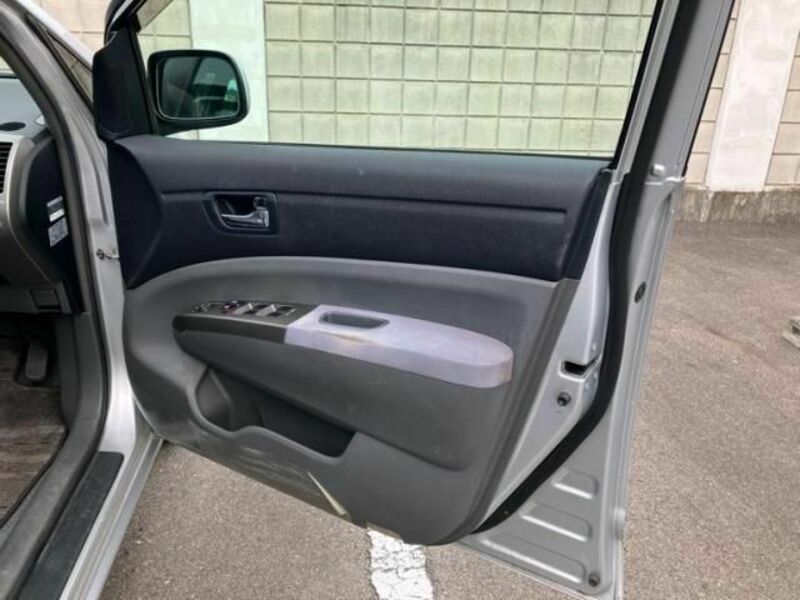 PRIUS-12